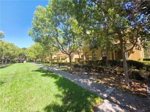 129 Chantilly , Irvine, CA