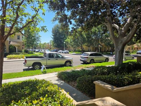 129 Chantilly , Irvine, CA