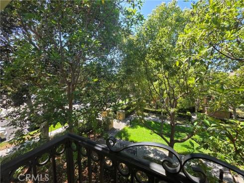 129 Chantilly , Irvine, CA