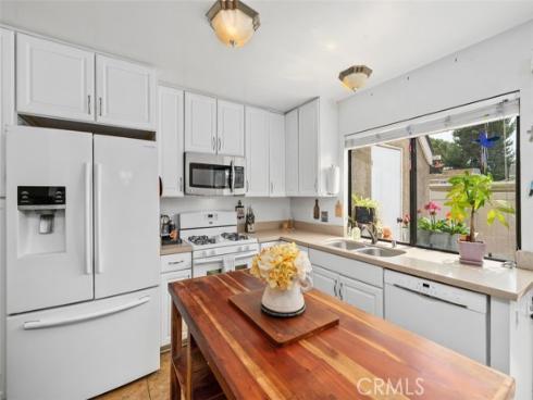 14 Greenleaf , Irvine, CA