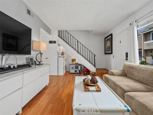 14 Greenleaf , Irvine, CA
