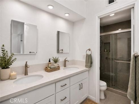 122 Almador , Irvine, CA
