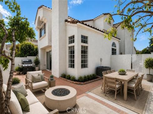 122 Almador , Irvine, CA