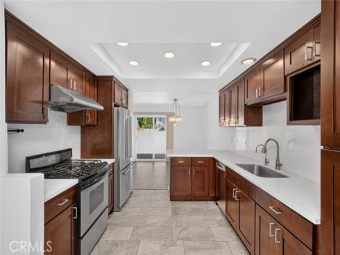 122 Almador , Irvine, CA