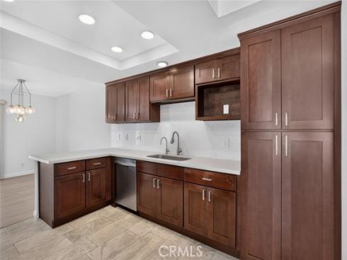 122 Almador , Irvine, CA