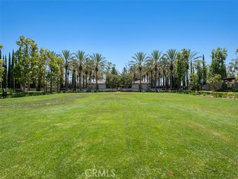 231  Mantle  , Irvine, CA