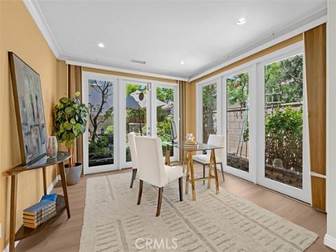 231  Mantle  , Irvine, CA