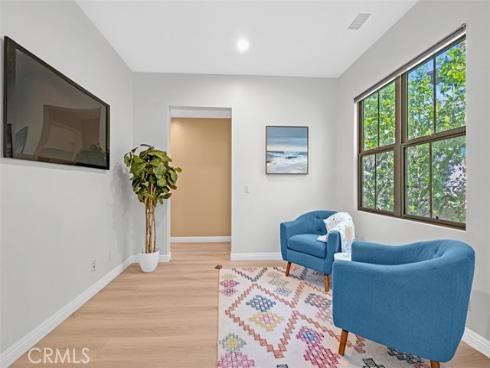231  Mantle  , Irvine, CA