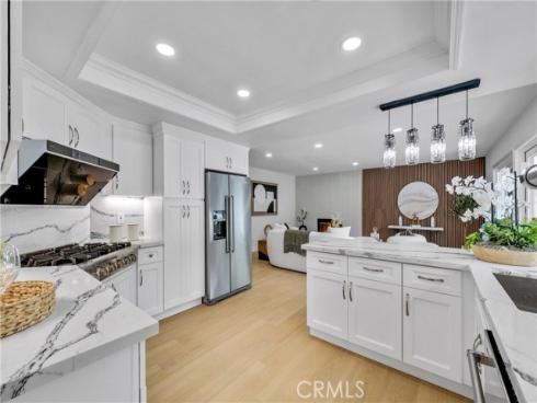 56 Monticello , Irvine, CA