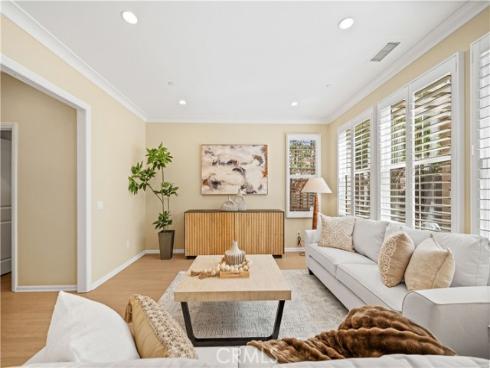 190 Crescent Moon , Irvine, CA