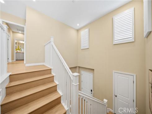 190 Crescent Moon , Irvine, CA