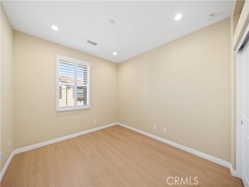 190 Crescent Moon , Irvine, CA