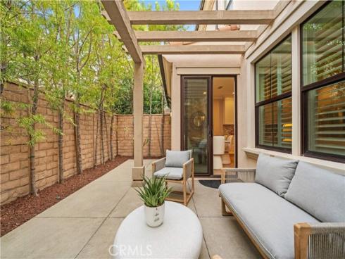 190 Crescent Moon , Irvine, CA