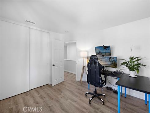 23 Amoret , Irvine, CA
