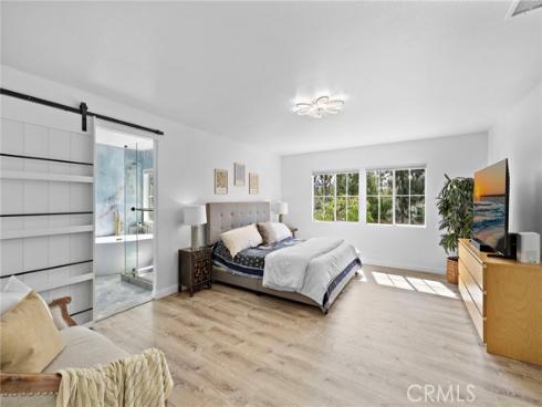 23 Amoret , Irvine, CA