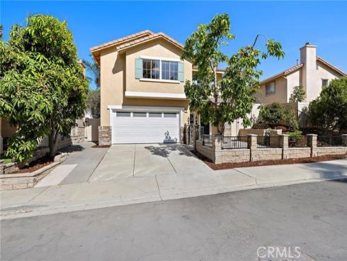 23 Amoret , Irvine, CA