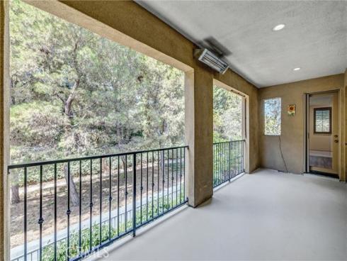 231  Lonetree  , Irvine, CA