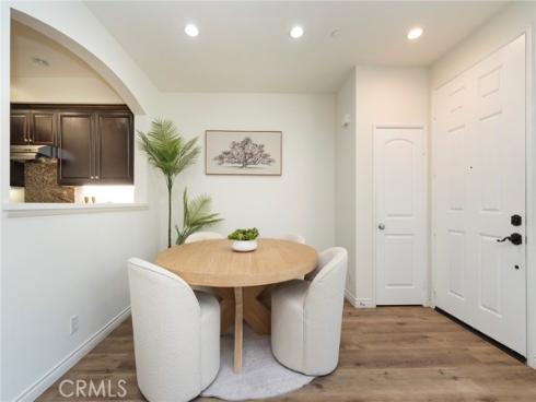 94 Hedge Bloom , Irvine, CA