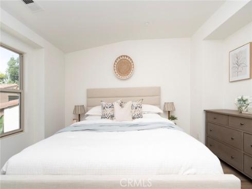 94 Hedge Bloom , Irvine, CA