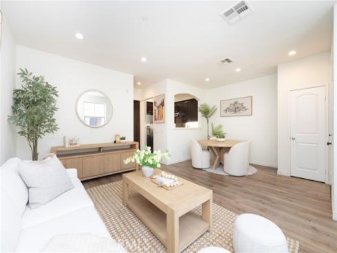 94 Hedge Bloom , Irvine, CA