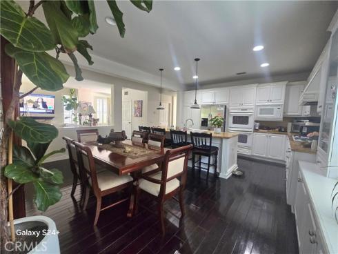 6 Saintsbury , Irvine, CA