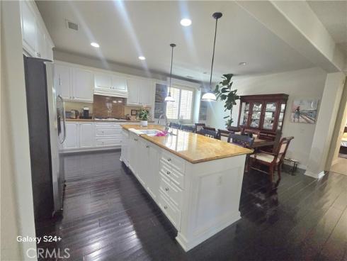 6 Saintsbury , Irvine, CA
