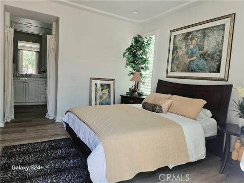 6 Saintsbury , Irvine, CA
