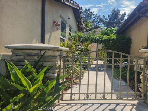 6 Saintsbury , Irvine, CA