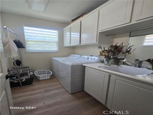 6 Saintsbury , Irvine, CA