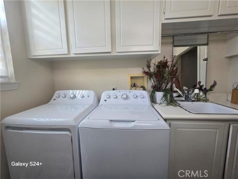 6 Saintsbury , Irvine, CA