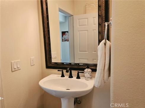 6 Saintsbury , Irvine, CA