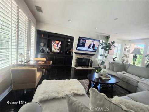 6 Saintsbury , Irvine, CA