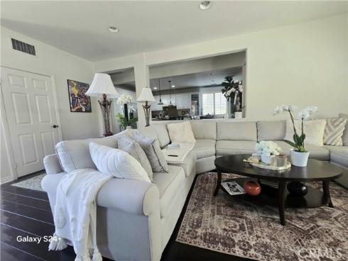 6 Saintsbury , Irvine, CA
