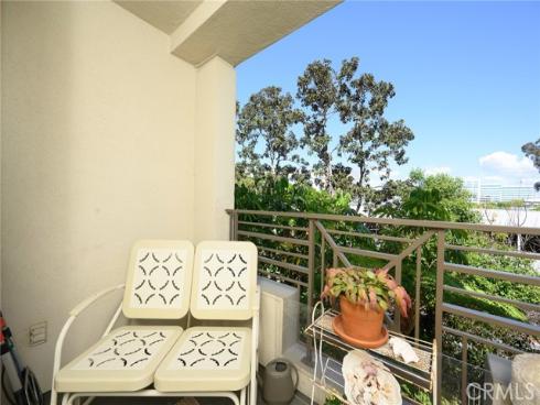 2243 Martin 211 , Irvine, CA