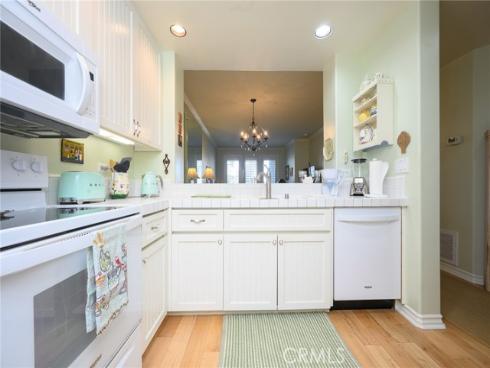 2243 Martin 211 , Irvine, CA