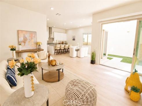 137 Terrapin , Irvine, CA