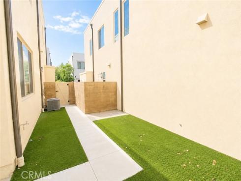 137 Terrapin , Irvine, CA