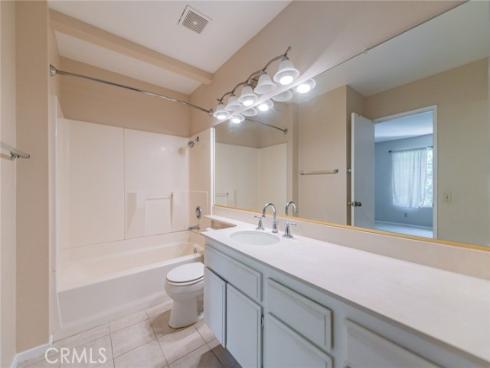107 Oxford 34 , Irvine, CA