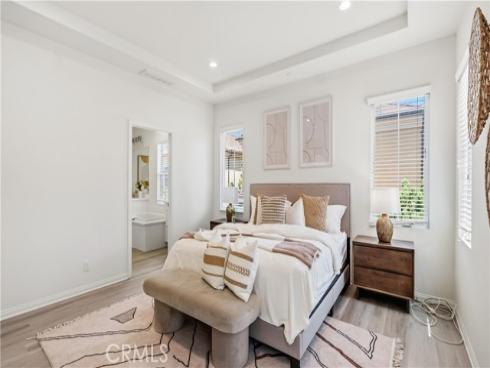 113 Chestnut Grove, Irvine, CA