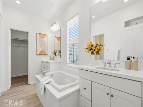 113 Chestnut Grove, Irvine, CA