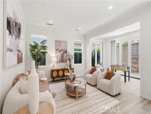 113 Chestnut Grove, Irvine, CA