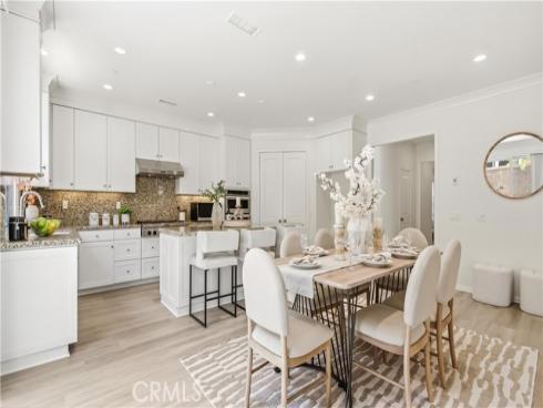 113 Chestnut Grove, Irvine, CA