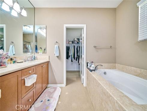 31 Gingerwood , Irvine, CA