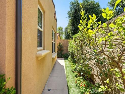 23 Donovan , Irvine, CA
