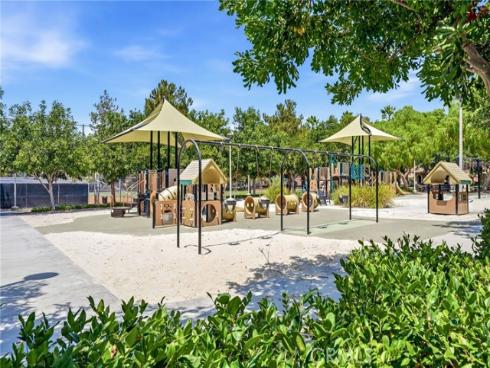 23 Donovan , Irvine, CA
