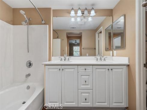 60 Avondale , Irvine, CA