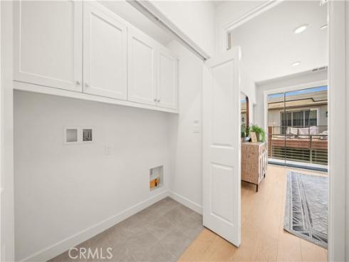 271 Lynx , Irvine, CA
