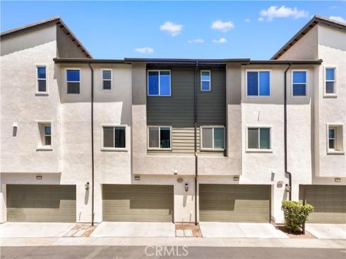 271 Lynx , Irvine, CA