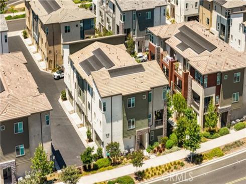 271 Lynx , Irvine, CA