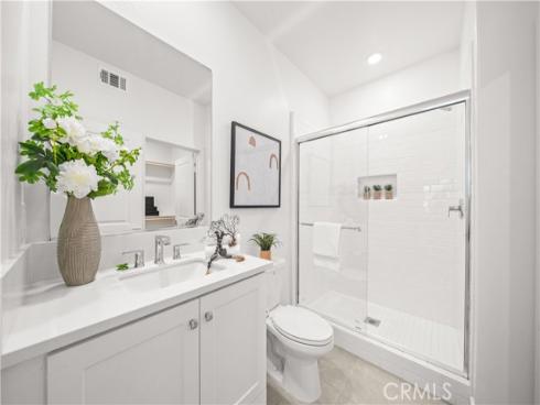 271 Lynx , Irvine, CA